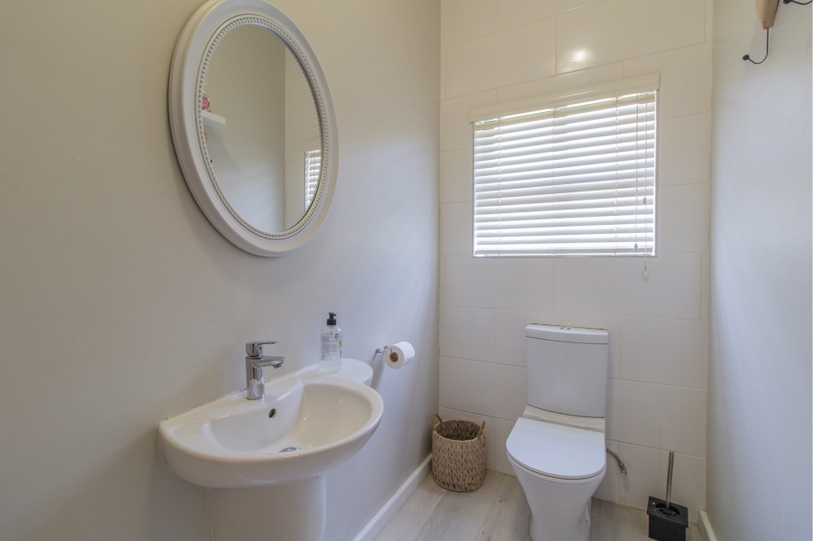 9 Bedroom Property for Sale in Olifantskop Western Cape
